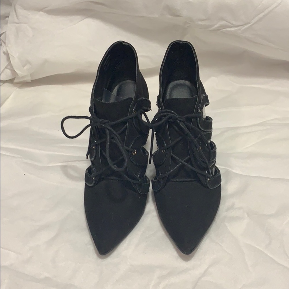 Ann Marino by Betty Black Lace Up Shoes Sz 6M